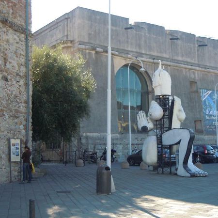 Apartmán Una Porta Sul Porto Antico Janov Exteriér fotografie